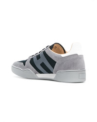 graue Wildleder niedrige Sneakers von Hogan