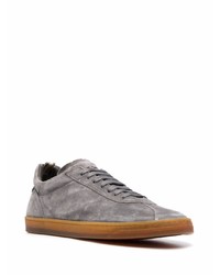 graue Wildleder niedrige Sneakers von Officine Creative