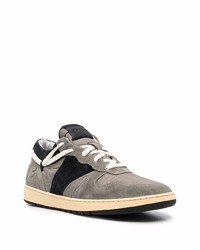 graue Wildleder niedrige Sneakers von Rhude