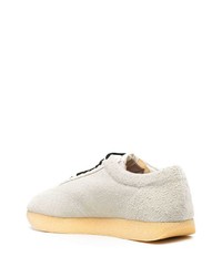 graue Wildleder niedrige Sneakers von Marni