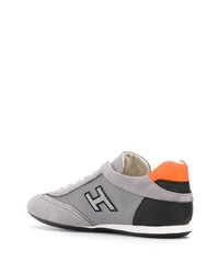 graue Wildleder niedrige Sneakers von Hogan