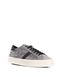 graue Wildleder niedrige Sneakers von D.A.T.E