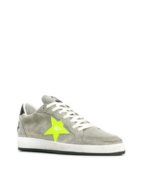 graue Wildleder niedrige Sneakers von Golden Goose