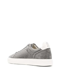 graue Wildleder niedrige Sneakers von Brunello Cucinelli