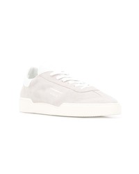 graue Wildleder niedrige Sneakers von Ghoud