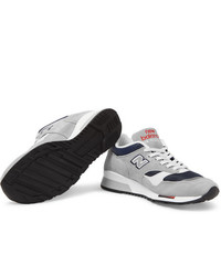 graue Wildleder niedrige Sneakers von New Balance