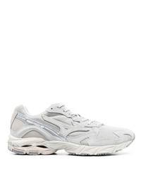 graue Wildleder niedrige Sneakers von Mizuno