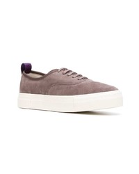 graue Wildleder niedrige Sneakers von Eytys