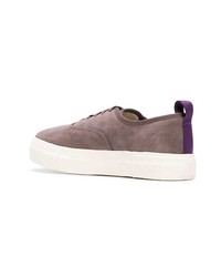 graue Wildleder niedrige Sneakers von Eytys