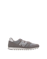 graue Wildleder niedrige Sneakers von New Balance