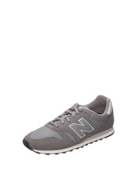 graue Wildleder niedrige Sneakers von New Balance