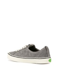 graue Wildleder niedrige Sneakers von Cariuma