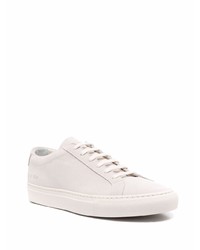 graue Wildleder niedrige Sneakers von Common Projects