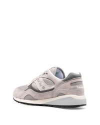 graue Wildleder niedrige Sneakers von Saucony