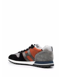 graue Wildleder niedrige Sneakers von Hogan