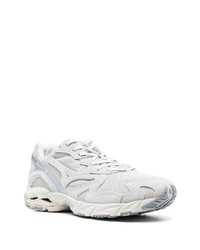 graue Wildleder niedrige Sneakers von Mizuno