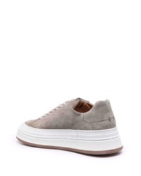 graue Wildleder niedrige Sneakers von Buttero