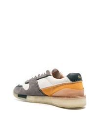 graue Wildleder niedrige Sneakers von Clarks Originals