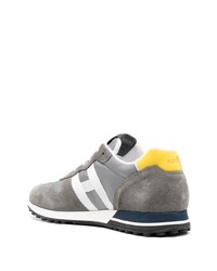 graue Wildleder niedrige Sneakers von Hogan