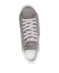 graue Wildleder niedrige Sneakers von Philippe Model Paris