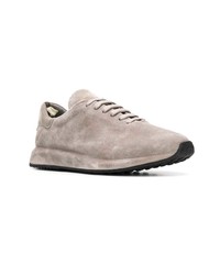 graue Wildleder niedrige Sneakers von Officine Creative