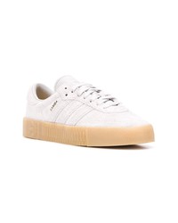 graue Wildleder niedrige Sneakers von adidas