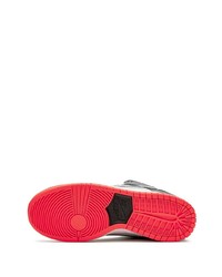 graue Wildleder niedrige Sneakers von Nike