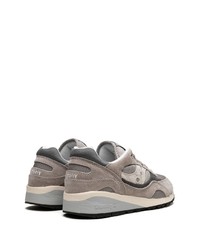 graue Wildleder niedrige Sneakers von Saucony