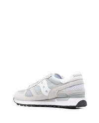 graue Wildleder niedrige Sneakers von Saucony