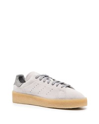 graue Wildleder niedrige Sneakers von adidas