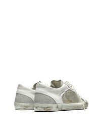 graue Wildleder niedrige Sneakers von Golden Goose