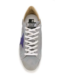 graue Wildleder niedrige Sneakers von Golden Goose