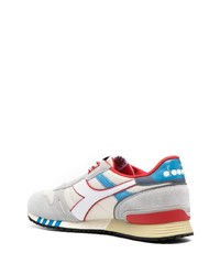 graue Wildleder niedrige Sneakers von Diadora