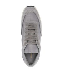 graue Wildleder niedrige Sneakers von Common Projects