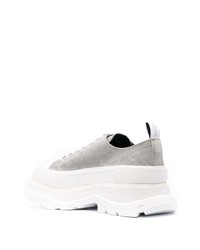 graue Wildleder niedrige Sneakers von Alexander McQueen