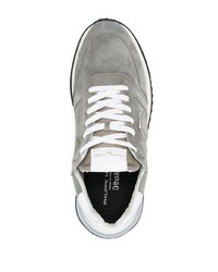 graue Wildleder niedrige Sneakers von Philippe Model Paris