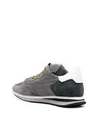 graue Wildleder niedrige Sneakers von Philippe Model Paris