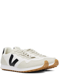 graue Wildleder niedrige Sneakers von Veja