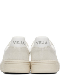 graue Wildleder niedrige Sneakers von Veja