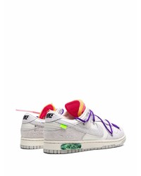 graue Wildleder niedrige Sneakers von Nike