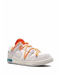 graue Wildleder niedrige Sneakers von Nike