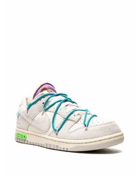 graue Wildleder niedrige Sneakers von Nike