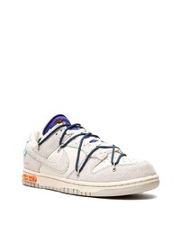 graue Wildleder niedrige Sneakers von Nike