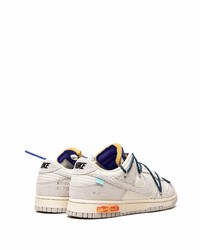 graue Wildleder niedrige Sneakers von Nike