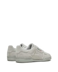 graue Wildleder niedrige Sneakers von adidas YEEZY