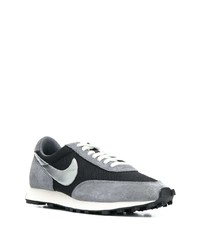 graue Wildleder Sportschuhe von Nike