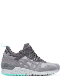 graue Wildleder Turnschuhe von Asics