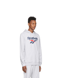 grauer bedruckter Pullover mit einem Kapuze von Reebok Classics