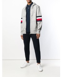 grauer bedruckter Pullover mit einem Kapuze von Tommy Hilfiger