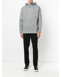 grauer bedruckter Pullover mit einem Kapuze von Oamc